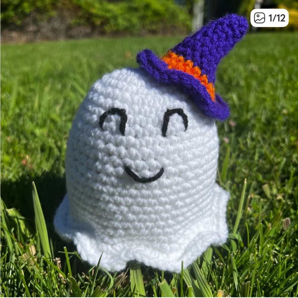 Hand Crocheted Spooktober Halloween Decor Bundle! - Picture 14 of 17